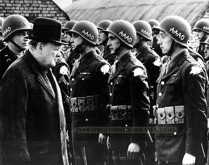Churchill inspects 39th IR men