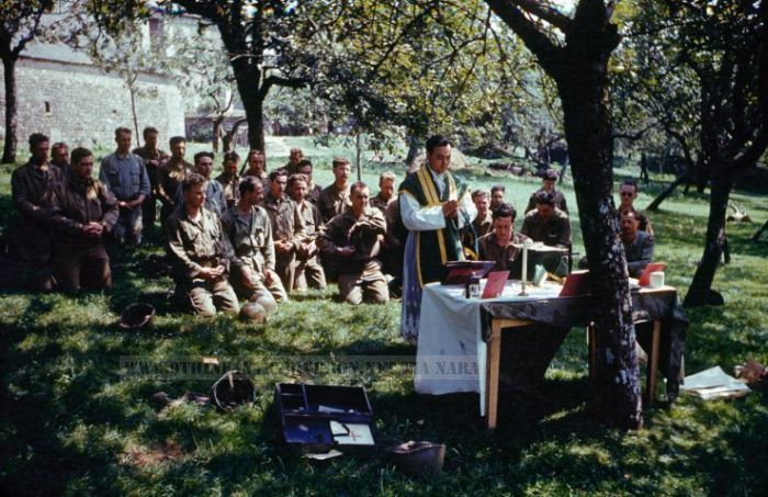 Father De Laura Mass