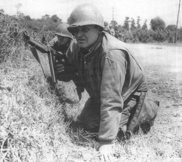 9th Infantry Division soldier near St Sauveur Le Vicomte