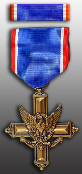 Distinguished Service Cross Medal and Ribbon Set