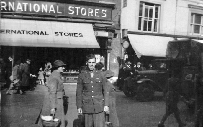 Harry Hammer in Winchester, England - By Frank Lovell