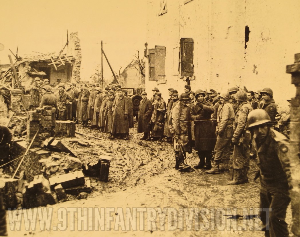 The German prisoners rounded up at the Jungersdorfer Hof.