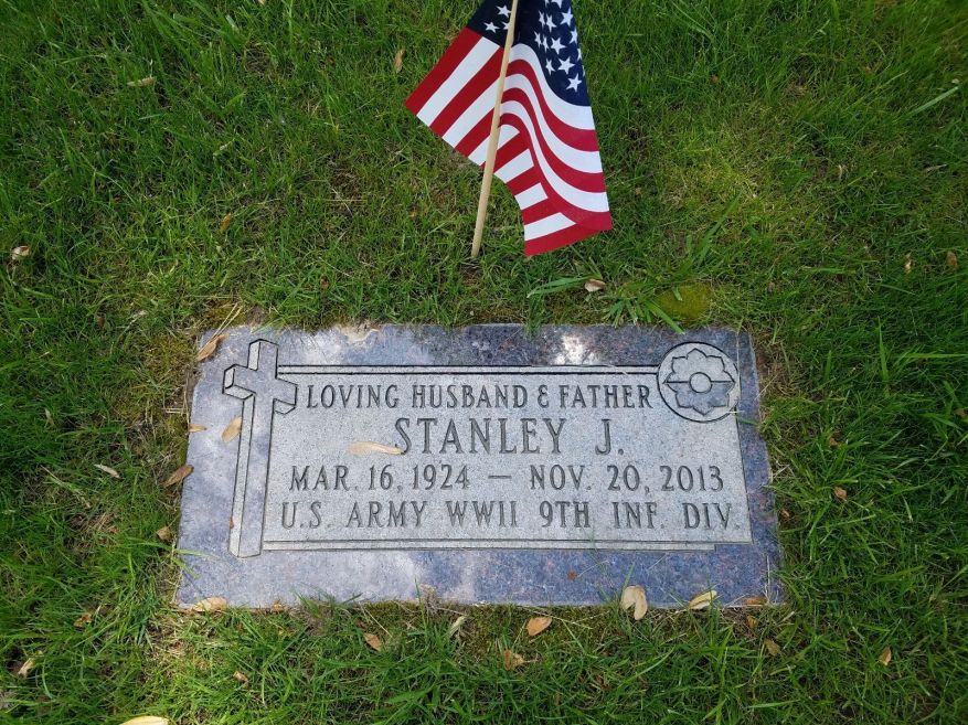Stanley Turowski grave