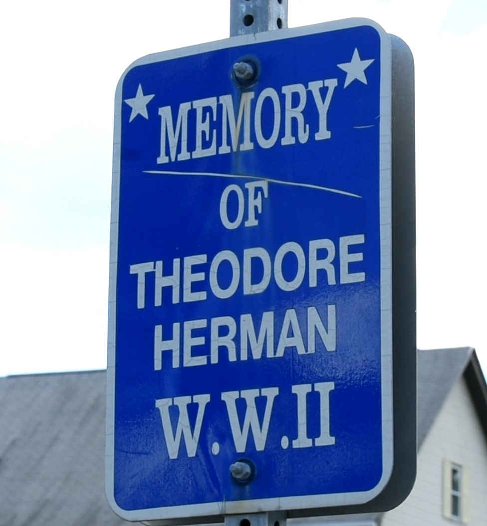 Theodore Herrmann Sign Ravena